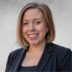 Webinar hosting presenter 